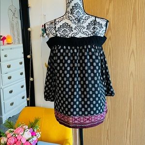 Maurices Women’s Black Colorful Cold Shoulder Border Print Elastic waist Top S